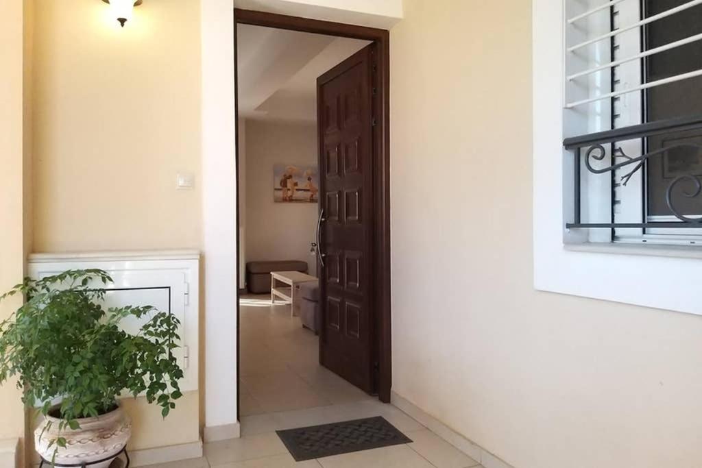 New, Modern, Bright And Independent Apartment 83 M2, With Garden, 5Min To The Beach And The City Center Kalamata Dış mekan fotoğraf