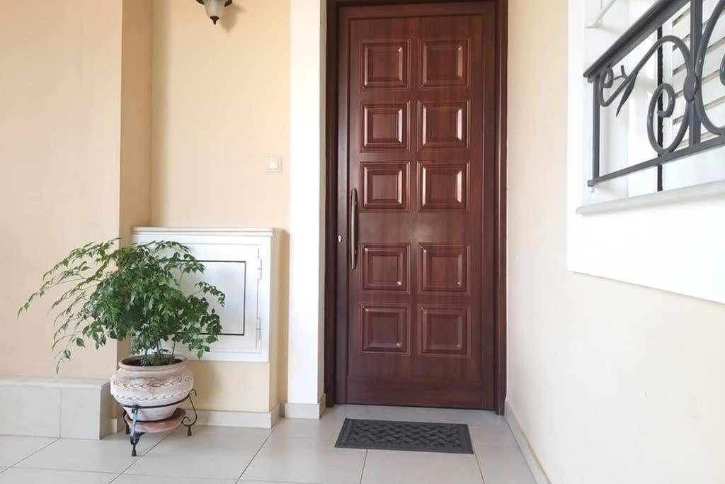 New, Modern, Bright And Independent Apartment 83 M2, With Garden, 5Min To The Beach And The City Center Kalamata Dış mekan fotoğraf