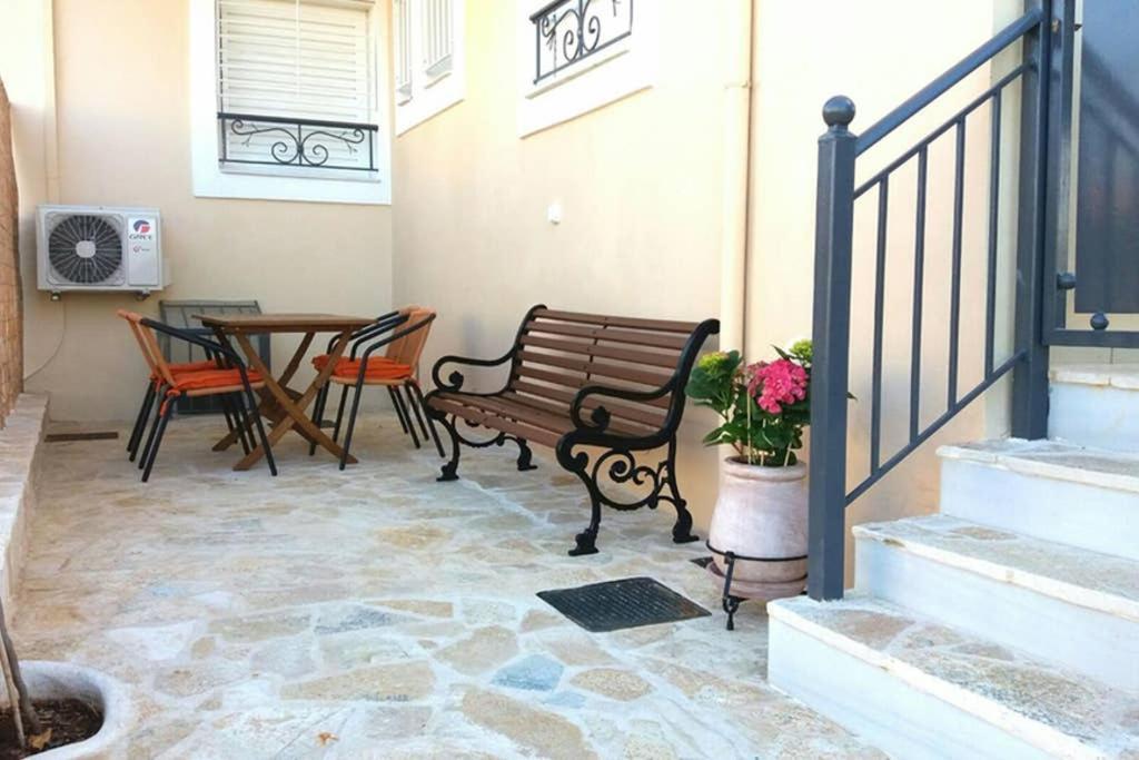 New, Modern, Bright And Independent Apartment 83 M2, With Garden, 5Min To The Beach And The City Center Kalamata Dış mekan fotoğraf